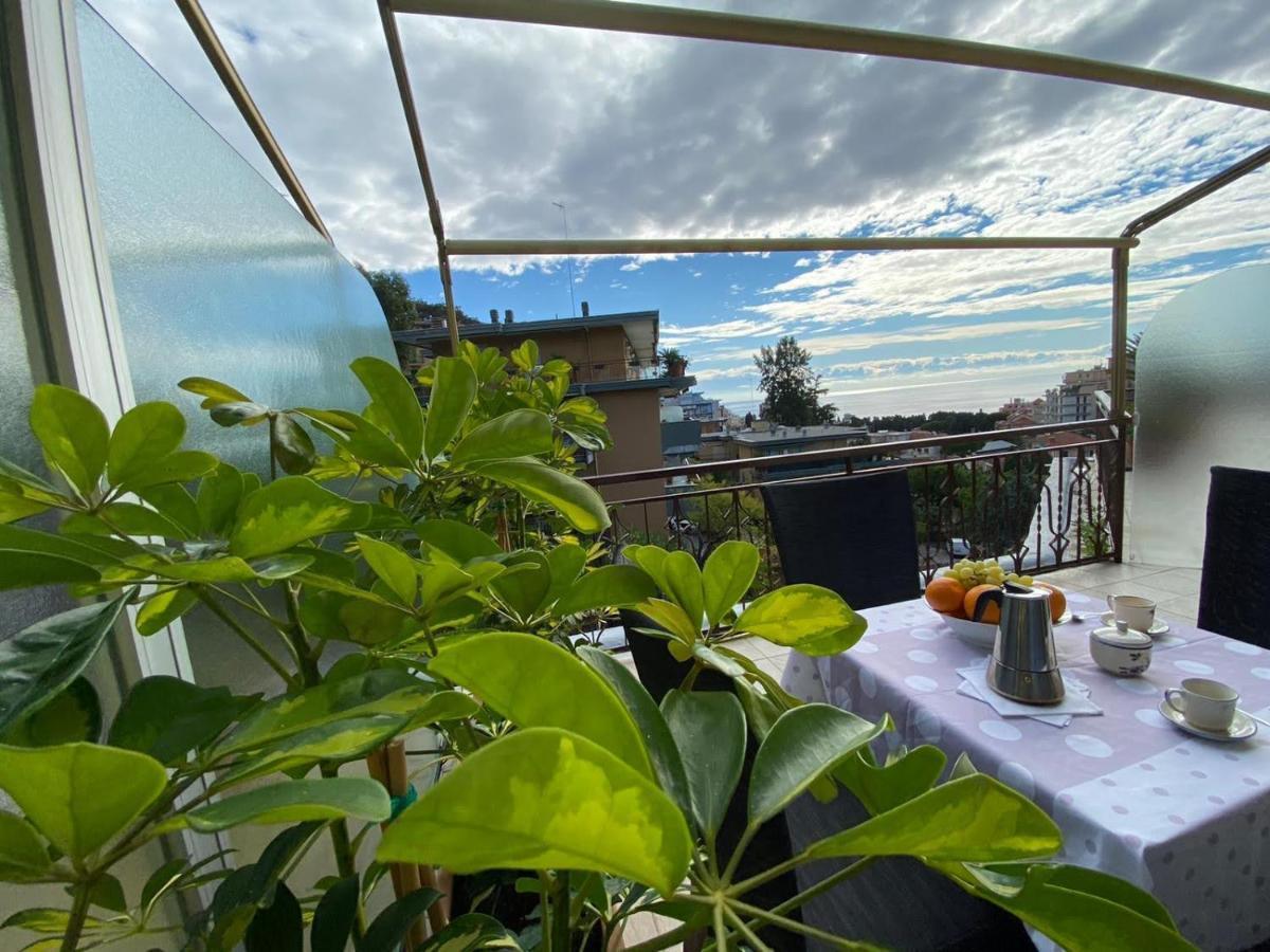 Appartamento Vista Mare Stella Marina Sanremo Bagian luar foto